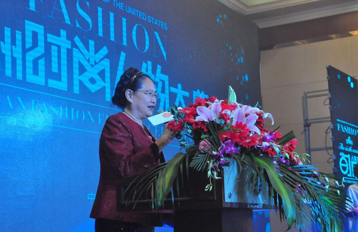 当红影视董事长李明龙出席亚洲时尚人物大典 喜获最佳才艺奖